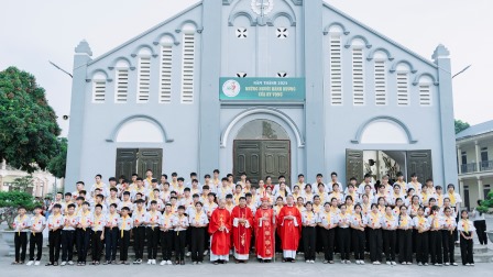 GP.Hưng Hóa - Giáo xứ Vĩnh Thọ: Thánh lễ ban Bí Tích Thêm Sức năm 2025