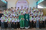 GP.Hưng Hóa - Hồng Ân Rước Lễ Lần Đầu Tại Giáo Xứ Vân Du