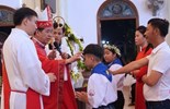 GP.Hưng Hóa - Đức Cha Đaminh Hoàng Minh Tiến Dâng Thánh Lễ và Ban Bí Tích Thêm Sức Cho 118 Em Thiếu Nhi Tại Giáo Xứ Thủy Trạm
