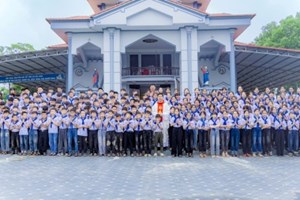 GP.Hưng Hóa - Thánh Lễ Xưng Tội Và Rước Lẽ Lần Đầu Tại Giáo Xứ Tạ Xá