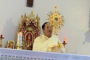 GP.Hưng Hóa - Giáo Họ Chiềng Ve Chầu Thánh Thể Thay Mặt Giáo Phận Và Hành Trình Truyền Giáo Giữa Tây Bắc Đại Ngàn