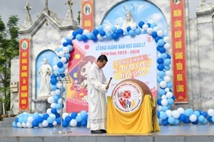 GP.Hưng Hóa - Giáo Xứ An Thịnh: Khai Giảng Năm Học Giáo Lý 2025 – 2026 Và Nghi Thức Nâng Khăn Thiếu Nhi Thánh Thể