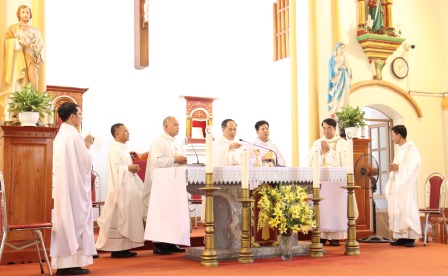 GP.Hưng Hóa - Giáo xứ Ngô Xá hành hương Năm Thánh tại Nhà Thờ Yên Tập