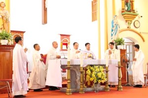 GP.Hưng Hóa - Giáo xứ Ngô Xá hành hương Năm Thánh tại Nhà Thờ Yên Tập