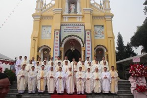 GP.Hưng Hóa - Thánh Lễ Tạ Ơn Và Làm Phép Nhà Thờ Giáo Họ Đồng Lạc