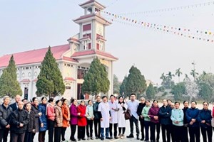 GP.Hưng Hóa - 150 bệnh nhân được khám mắt miễn phí tại Cộng đoàn Don Bosco Hương Tran