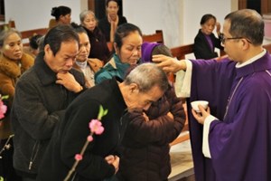 GP.Hưng Hóa - Thánh Lễ Tro Khai Mạc Mùa Chay Thánh 2026 tại Giáo họ Liên Sơn