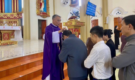 GP.Hưng Hóa - Khai mạc Mùa Chay Thánh tại Giáo xứ Lã Hoàng