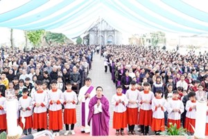 GP.Hưng Hóa - Thánh Lễ Tro Khai Mạc Mùa Chay Thánh 2026 tại Giáo Xứ Phù Lao