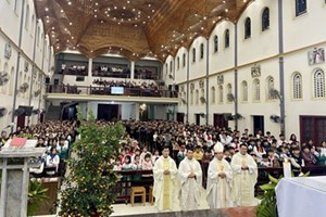 GP.Hưng Hóa - Đức cha Đaminh Hoàng Minh Tiến về thăm mục vụ và chủ sự Thánh lễ Đức Mẹ dâng Chúa Giêsu trong Đền thờ tại giáo xứ An Thịnh