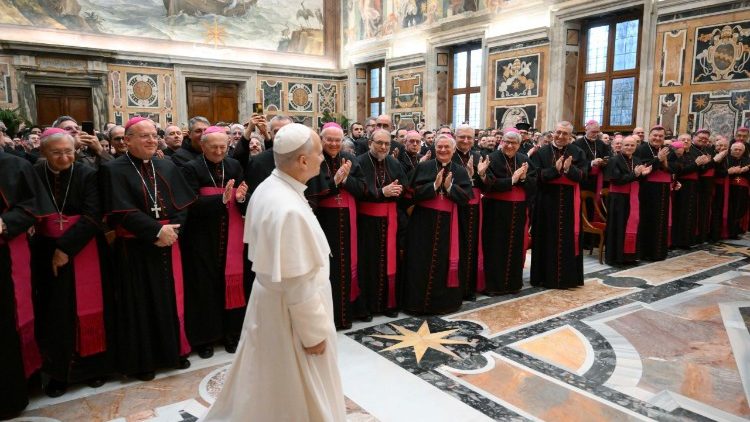 Đức Thánh Cha: Việc đào tạo thần học được dành cho mọi người