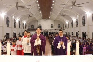 GP.Hưng Hóa - Giáo xứ Hoàng Xá: Thánh lễ Chúa nhật II Mùa Chay và chia tay Cha phó Phanxicô Xaviê Lê Văn Tiến