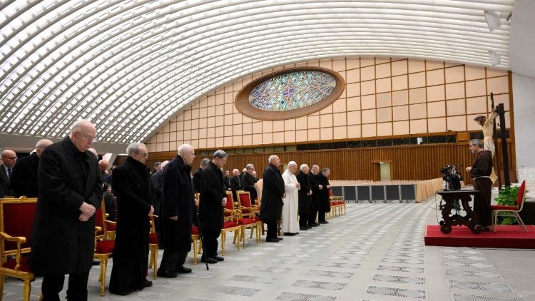 Giảng thuyết viên phủ Giáo hoàng: Hoán cải và khiêm nhường là con đường dẫn đến hòa bình