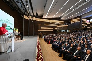 [Tông du Algeria] Đức Thánh Cha gặp gỡ chính quyền, xã hội dân sự và ngoại giao đoàn