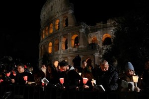 Đức Thánh Cha sẽ vác Thánh Giá tất cả 14 chặng Đàng Thánh Giá tại Colosseo