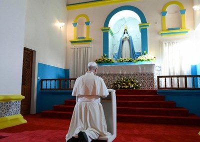 Đức Thánh Cha cầu nguyện Kinh Mân Côi tại Đền thánh Đức Mẹ Muxima