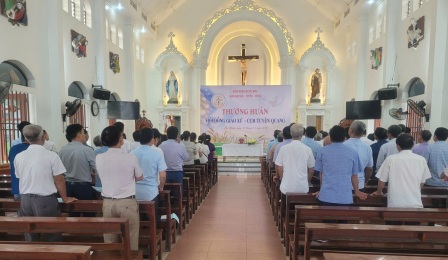 GP.Hưng Hóa - Giáo hạt Hà Tuyên Hùng – Cụm Tuyên Quang: Thường huấn Hội đồng Giáo xứ tại Giáo xứ Ân Thịnh