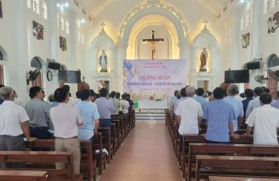 GP.Hưng Hóa - Giáo hạt Hà Tuyên Hùng – Cụm Tuyên Quang: Thường huấn Hội đồng Giáo xứ tại Giáo xứ Ân Thịnh