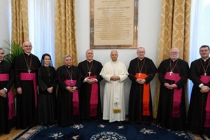 Đức Thánh Cha: Ngoại giao Tòa Thánh phục vụ hòa bình, chân lý và công lý