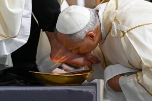 Thánh lễ Tiệc Ly (2/4): Đức Giêsu yêu thương cách dứt khoát