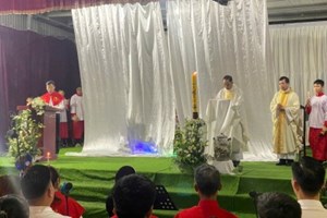 GP.Hưng Hóa - Giáo Xứ Đồng Đam Long Trọng Cử Hành Đêm Canh Thức Vượt Qua – Lễ Vọng Phục Sinh