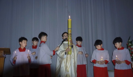 GP.Hưng Hóa - Giáo Xứ Bãi Dòng: Thánh Lễ Đêm Vọng Phục Sinh Và Cuộc Thi Đường Lên Đỉnh Golgotha