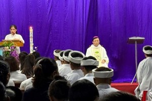 GP.Hưng Hóa - Ánh sáng Phục Sinh trên vùng Ngoại Biên Văn Bàn: Dấu ấn chuyến viếng thăm của Đức Cha Phụ tá Phao-lô