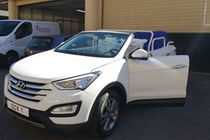 Xe của Đức Giáo hoàng được đấu giá giúp trẻ em nạn nhân chiến tranh
