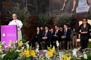 ĐTC thăm đại học Sapienza: Giảng dạy là một hình thức bác ái