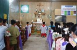 GP.Hưng Hóa - Giáo họ Chung Chải Lần Đầu Tiên Chầu Mình Thánh Chúa Thay Mặt Giáo phận