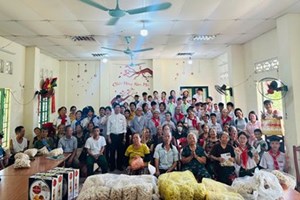 GP.Hưng Hóa - Mang Ngọn Lửa Chúa Thánh Thần, Người Trẻ Giáo xứ Phú Cát Lên Đường Yêu Thương