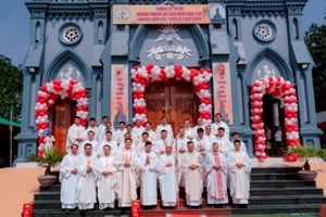 GP.Hưng Hóa - Giáo Họ Xuân Tiến – Giáo xứ Xuân Thành: Đêm hoan ca và Thánh Lễ Khánh Thành Nhà Thờ