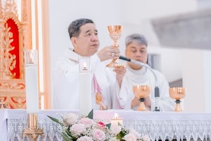GP.Hưng Hóa - Giáo Xứ Sơn Đông Long Trọng Tổ Chức Thánh Lễ Tạ Ơn Trùng Tu Thánh Đường