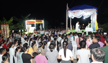 GP.Hưng Hóa - Giáo Xứ Xuân Thành: Cung Nghinh Thánh Thể Và Thánh Lễ Kính Mình Và Máu Thánh Chúa Kitô
