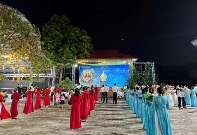 GP.Hưng Hóa - Giáo Xứ Tân Quang Bế Mạc Tháng Hoa Và Thánh Lễ Mừng Kính Chúa Ba Ngôi