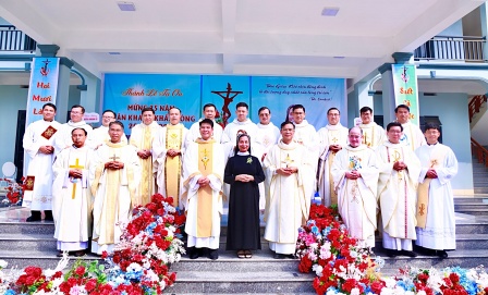 GP.Hưng Hóa - Thánh lễ Tạ ơn mừng Ngân khánh Khấn dòng của nữ tu Maria Đặng Thị Thêm – Hội dòng Mến Thánh Giá Phan Thiết