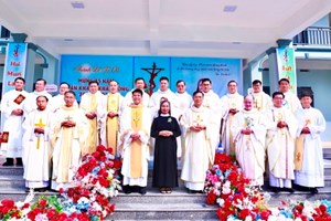 GP.Hưng Hóa - Thánh lễ Tạ ơn mừng Ngân khánh Khấn dòng của nữ tu Maria Đặng Thị Thêm – Hội dòng Mến Thánh Giá Phan Thiết