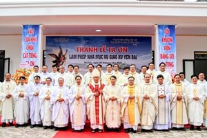 GP.Hưng Hóa - Thánh lễ tạ ơn và nghi thức làm phép Nhà Mục vụ Giáo xứ Yên Bái