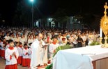 GP.Hưng Hóa - Giáo xứ Yên Tập: Long trọng cung nghinh Thánh Thể ra bên ngoài và cử hành Thánh lễ kính Mình Máu Thánh Chúa Kitô
