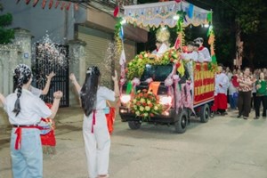 GP.Hưng Hóa - Giáo xứ Phú Hữu Long Trọng Cử Hành Cung Nghinh Thánh Thể và Lễ Mình Máu Thánh Chúa Kitô